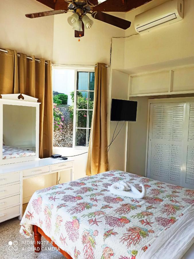Columbus Heights Apt 26 F Ocho Rios Exterior foto
